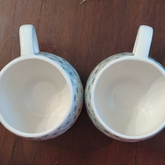 Anthropology Concentric Circle Mugs - Picture 6 of 7